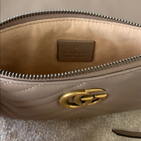 GUCCI Marmont Crossbody w/ detachable wallet - Picture 4 of 9